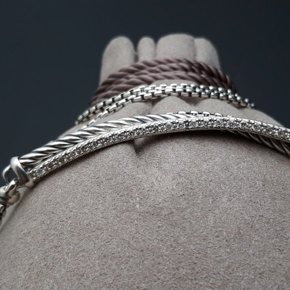 David Yurman Crossover Bar Necklace - Picture 3 of 6